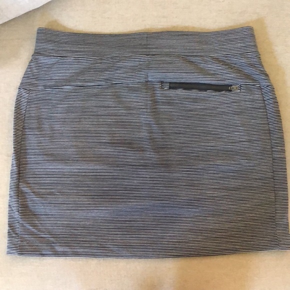 Athlete metro skirt - Picture 3 of 3